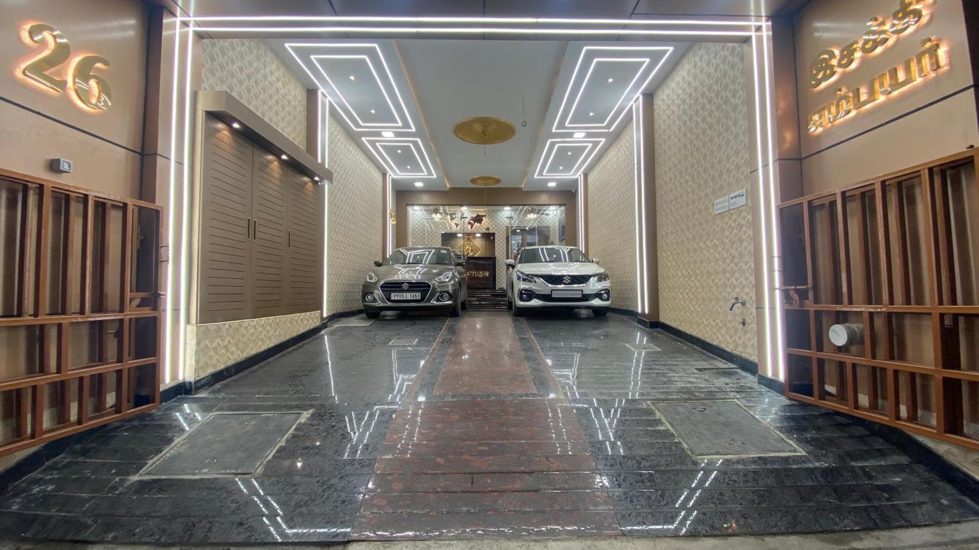 Esakki Empire Hotel Chennai Exterior photo
