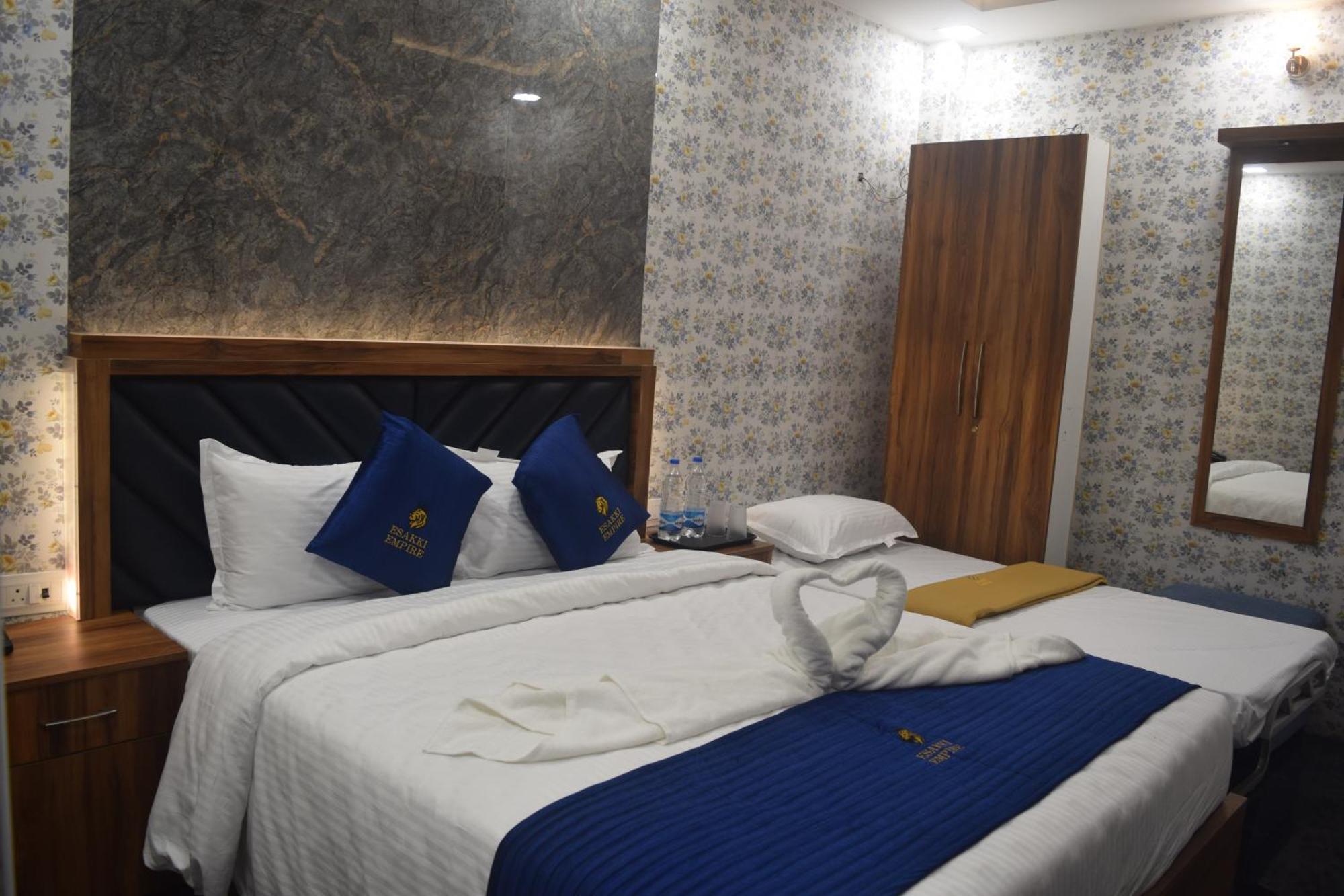 Esakki Empire Hotel Chennai Exterior photo
